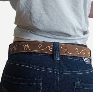 Leather belt w flowers size small